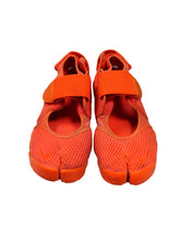 Load image into Gallery viewer, Nike Orange Rare Air Rifts
