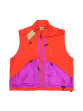 Load image into Gallery viewer, Nike ACG Red Nylon Vest
